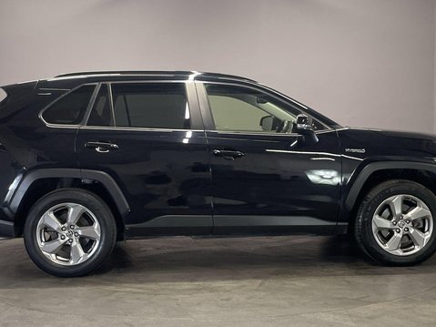 Toyota Rav4 2.5 VVT-h Design SUV 5dr Petrol Hybrid CVT Euro 6 (s/s) (218 ps) 9