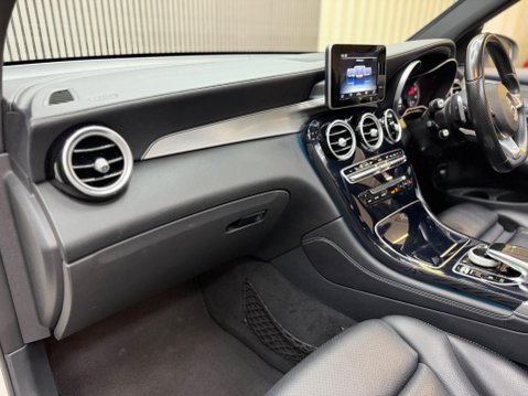 Mercedes-Benz GLC 2.1 GLC220d AMG Line (Premium) G-Tronic 4MATIC Euro 6 (s/s) 5dr 47
