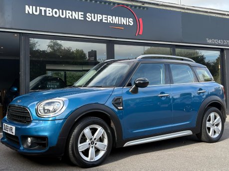 Mini Countryman Cooper 1.5 Petrol Manual Classic Comfort + SAT NAV - APPLE CARPLAY 1