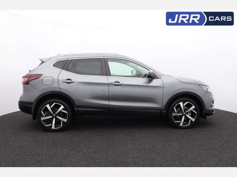 Nissan Qashqai 1.3 Qashqai Tekna DiG-T Semi-Auto 5dr 7