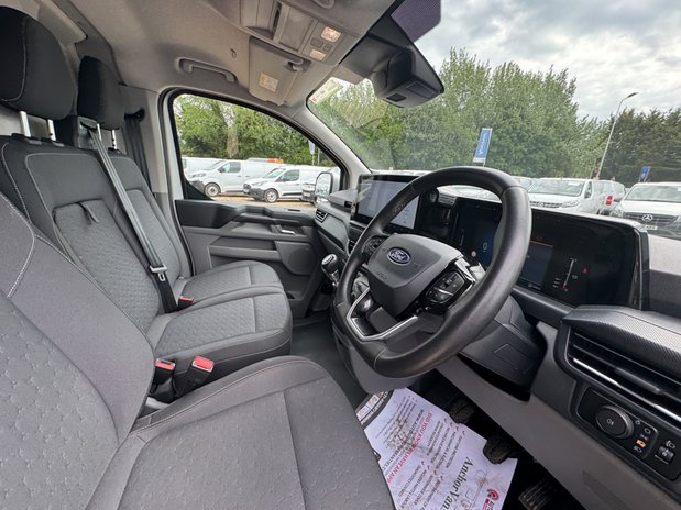 Ford Transit Custom LWB L2H1 Low Roof Limited 300 Air Con Alloys Camera Sensors EURO 6 15