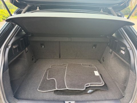 Audi Q2 1.0 TFSI S line Euro 6 (s/s) 5dr 23