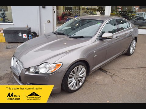 Jaguar XF 3.0 XF Premium Luxury V6 Auto 4dr 7