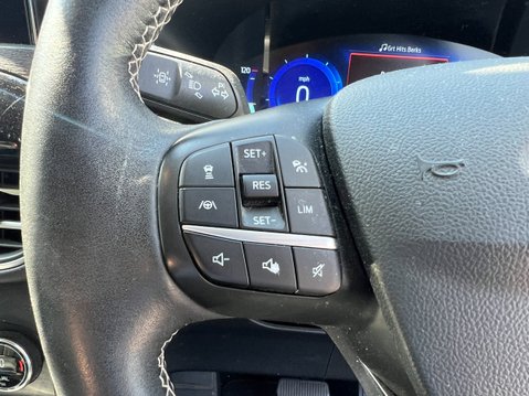 Ford Kuga (Sold) 2.5 Duratec 14.4kWh Vignale SUV 5dr Petrol Plug-in Hybrid CVT Euro 6 22