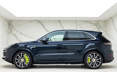 Porsche Cayenne Turbo S E-Hybrid 2