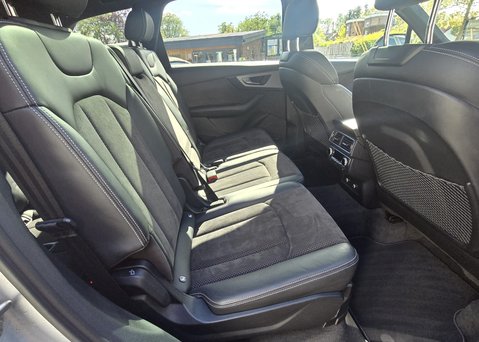 Audi Q7 3.0 TDI V6 S line SUV 5dr Diesel Tiptronic quattro Euro 6 (s/s) (272 ps) 12