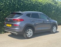 Hyundai TUCSON 1.6 CRDi MHEV SE Nav SUV 5dr Diesel Hybrid DCT Euro 6 (s/s) (136 ps) 4