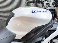 Triumph Street Triple 2013 ONLY 13K STUNNING EXAMPLE NEW MOT WARRANTY 14