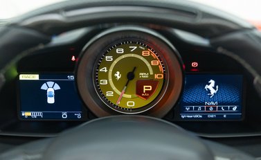Ferrari 488 SPIDER 27