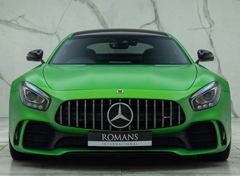 Mercedes-Benz AMG GT R 7