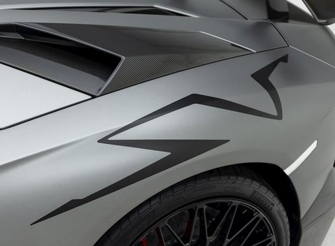Lamborghini Aventador SV LP 750-4 Roadster 32