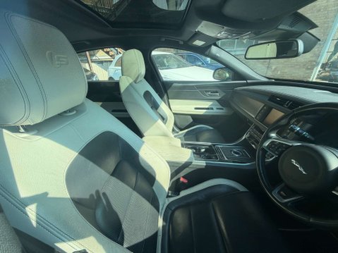 Jaguar XF 3.0 XF V6 S D Auto 4dr 7