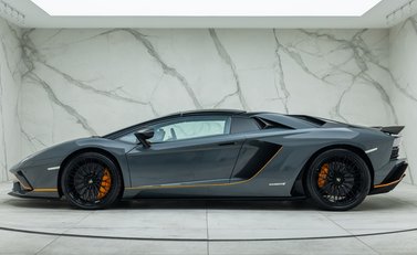 Lamborghini Aventador S LP 740-4 ROADSTER 7