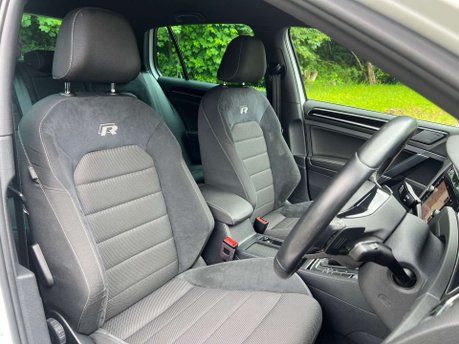 Volkswagen Golf 2.0 Golf R TSi 4Motion Semi-Auto 4WD 5dr 19