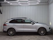 Porsche Cayenne 3.0 Cayenne D Platinum Edition V6 Tiptronic S A 4WD 5dr 17