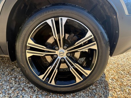 Volvo XC40 2.0 D4 Inscription Pro Auto AWD Euro 6 (s/s) 5dr 12