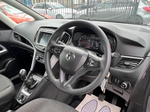Vauxhall Zafira 1.4i Turbo Design Euro 6 5dr 17