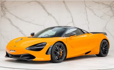 McLaren 720S Spider Peformance 8