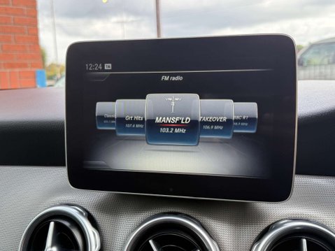 Mercedes-Benz GLA 1.6 GLA180 Urban Edition SUV 5dr Petrol 7G-DCT Euro 6 (s/s) (122 ps) 51