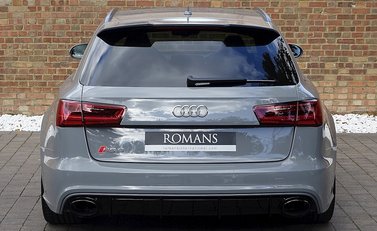 Audi RS6 Avant Performance 10