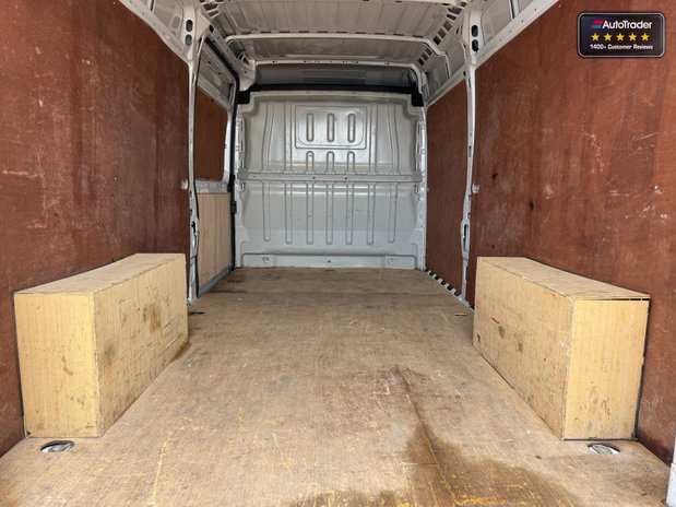 Peugeot Boxer LWB L3H2 Medium Roof Professional Premium Plus 335 SELECT 15