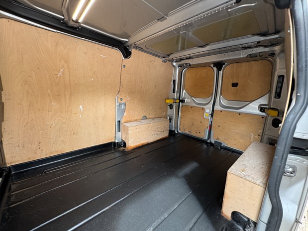 Ford Transit Custom SWB L1H1 Low Roof Limited 280 Air Con Alloys Sensors EURO 6 11