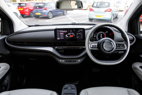 Fiat 500e LA PRIMA 3