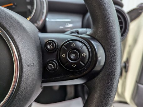 Mini Hatch 1.5 Cooper Classic 5dr 75