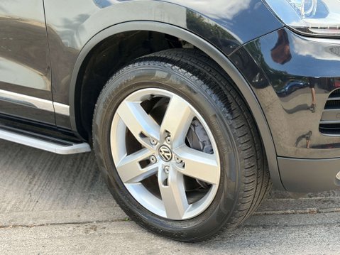 Volkswagen Touareg 3.0 Touareg V6 TSi Hybrid Auto 4WD 5dr 5