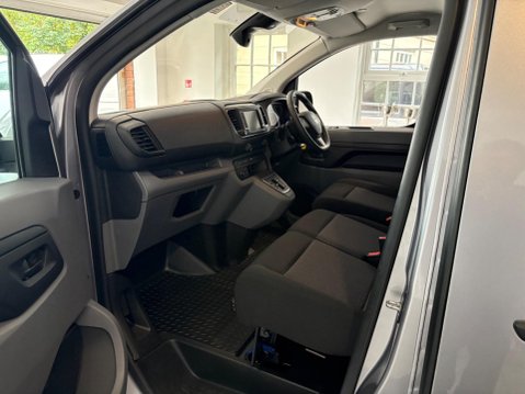 Vauxhall Vivaro 3100 75kWh Dynamic Auto L1 H1 6dr (7.4kW Charger) 15
