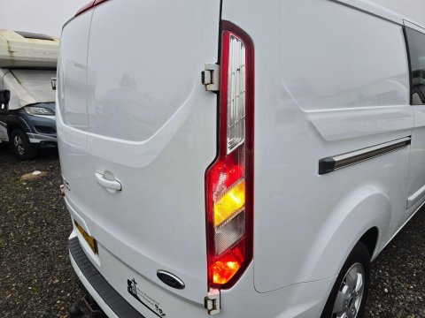 Ford Transit Custom 2.0 TDCi 290 Limited L2 H2 5dr 45
