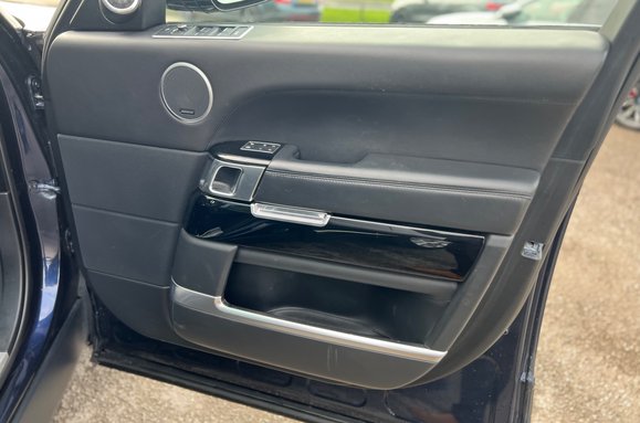Land Rover Range Rover 4.4 SDV8 AUTOBIOGRAPHY AUTO 21