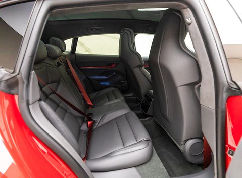 Porsche Taycan Turbo Cross Turismo 14