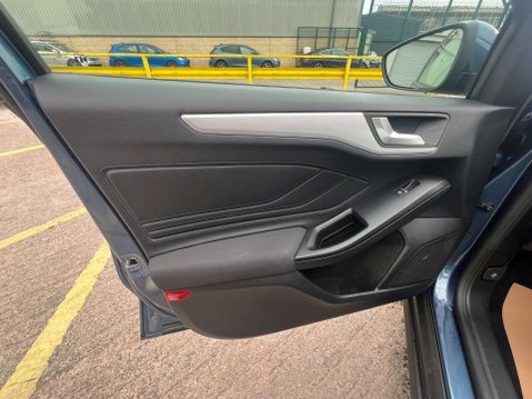 Ford Focus 1.0 Focus Zetec 5dr - NATIONAL DELIVERY* 21