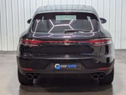 Porsche Macan 2.0 Macan Semi-Auto 4WD 5dr 38