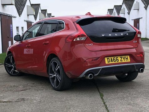 Volvo V40 2.0 D2 R-Design Pro Euro 6 (s/s) 5dr 3