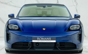 Porsche Taycan GTS Sport Turismo 4