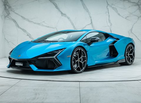 Lamborghini Revuelto 1