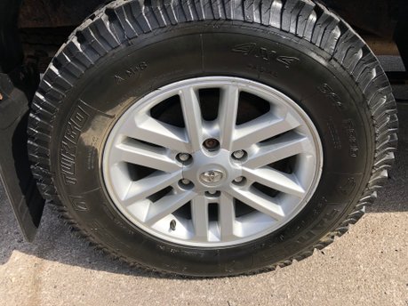 Toyota Hilux INVINCIBLE 4X4 3.0 D-4D DCB Manual 99000m FSH inc Cambelt 24