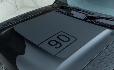 Land Rover Defender 90 V8 Carpathian Edition 28