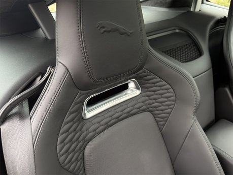 Jaguar F-Type 5.0 V8 75 Coupe AWD 54