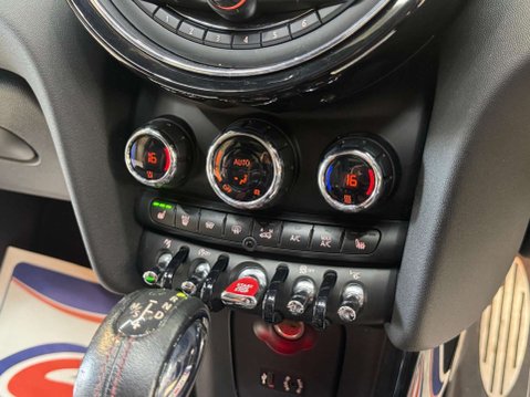Mini Hatch 2.0 John Cooper Works Auto 3dr 52