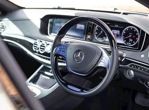 Mercedes-Benz M Class S600 11
