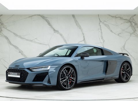 Audi R8 V10 Performance Carbon Black 6