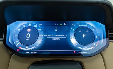 Land Rover Range Rover P400 Autobiography LWB 21