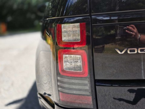 Land Rover Range Rover 3.0 Range Rover Vogue TDV6 Auto 4WD 5dr 41