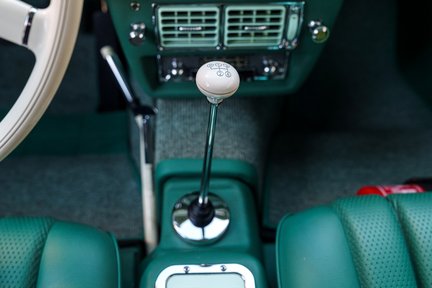 Mercedes-Benz SL Class 300SL Roadster 19