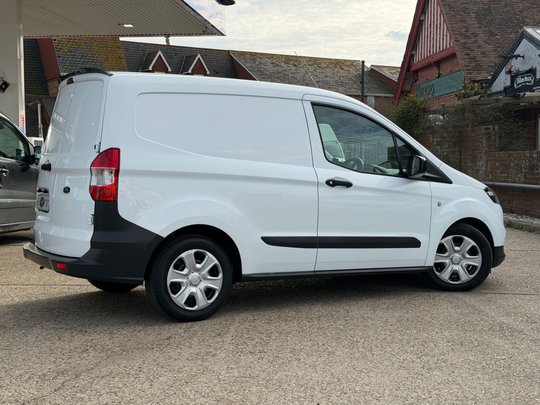 Ford Transit Courier TREND TDCI 