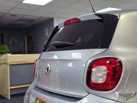 Smart Forfour 17.6kWh Premium Auto 5dr (22kW Charger) 16