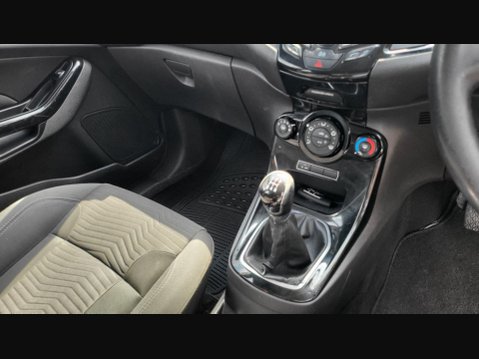 Ford Fiesta ZETEC 15